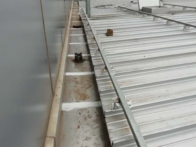 武汉国际博览中心彩钢瓦面防水和电梯井防水维修